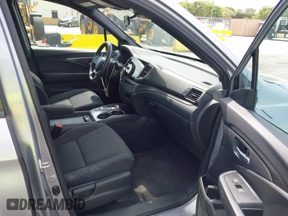 2021 Honda Passport Sport with VIN 5FNYF8H24MB004016, listed as a IAAI auction lot 41696379 with 85,373 mi miles and . Bid and sale history available at DreamBid. Image 5.