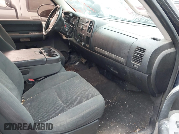2007 Chevrolet Silverado 1500 LT w/1LT with VIN 2GCEC19C871678672, listed as a IAAI auction lot 41855644 with 184,008 mi miles. Bid and sale history available at carsss.com. Image 5.