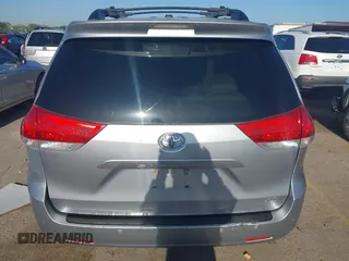 2014 Toyota Sienna XLE with VIN 5TDYK3DC8ES423450, listed as a IAAI auction lot 41972128 with 145,374 mi miles. Bid and sale history available at carsss.com. Image 16.