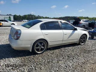 2005 Nissan Altima 2.5 S with VIN 1N4AL11D95C392829, listed as a Copart auction lot 52575945 with 197,047 mi miles and Salvage Title. Bid and sale history available at carsss.com. Image 3.