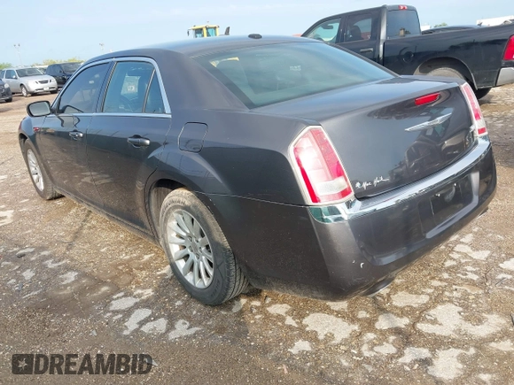 2013 Chrysler 300 with VIN 2C3CCAAG0DH556501, listed as a IAAI auction lot 42104305 with 91,914 mi miles. Bid and sale history available at carsss.com. Image 3.