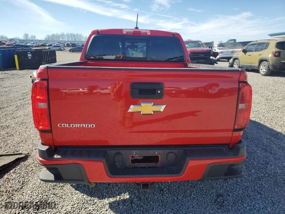 2018 Chevrolet Colorado 4WD Z71 with VIN 1GCPTDE10J1155254, listed as a Copart auction lot 46820835 with 107,199 mi miles and Salvage Title. Bid and sale history available at carsss.com. Image 6.