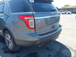 2014 Ford Explorer XLT z VIN 1FM5K7D85EGB73581, wystawiony jako IAAI lot #42355115 z przebiegiem 173 832 mil mil oraz . Historia ofert i sprzedaży dostępna na DreamBid. Obrazek 6.