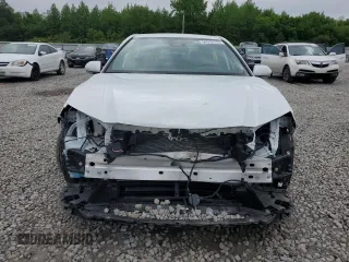 2025 Toyota Camry LE z VIN 4T1DAACK6SU025512, wystawiony jako Copart lot #54516175 z przebiegiem 11 046 mil mil oraz Czysty tytuł • Clean title. Historia ofert i sprzedaży dostępna na DreamBid. Obrazek 5.