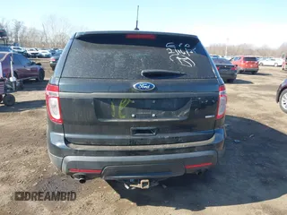 2013 Ford Police Interceptor Utility z VIN 1FM5K8AR7DGB84924, wystawiony jako IAAI lot #41639236 z przebiegiem 89 634 mil mil oraz . Historia ofert i sprzedaży dostępna na DreamBid. Obrazek 16.