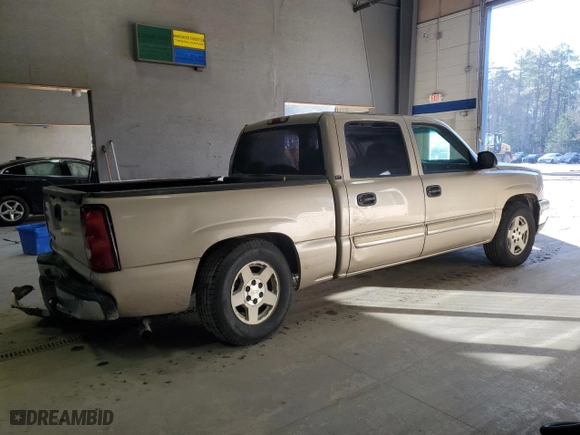 2006 Chevrolet Silverado 1500 LT1 with VIN 2GCEC13T661127499, listed as a Copart auction lot 46291415 with 236,146 mi miles and Salvage Title. Bid and sale history available at carsss.com. Image 3.