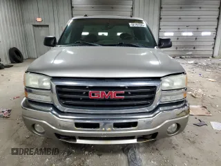 2003 GMC Sierra 1500 SLT z VIN 2GTEK19T731294136, wystawiony jako Copart lot #52197285 z przebiegiem 131 232 mil mil oraz Nie do naprawy • Non repairable. Historia ofert i sprzedaży dostępna na DreamBid. Obrazek 5.