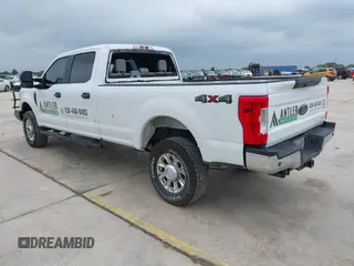 2018 Ford F-250 XL with VIN 1FT7W2B62JEB98479, listed as a IAAI auction lot 42062513 with 147,521 mi miles and . Bid and sale history available at DreamBid. Image 3.
