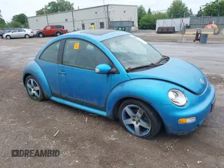 2004 Volkswagen Beetle Satellite Blue с VIN 3VWGK31C74M421197, выставлен на аукционе IAAI как лот 42531364 с пробегом 88 438 миль миль и . История ставок и продаж доступна на DreamBid. Изображение 1.