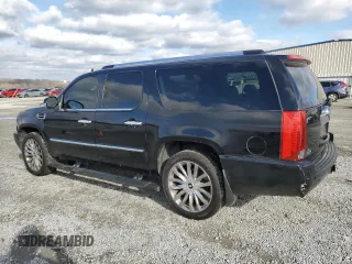 2011 Cadillac Escalade ESV Premium z VIN 1GYS4JEF3BR136731, wystawiony jako Copart lot #44778125 z przebiegiem 106 489 mil mil oraz Czysty tytuł • Clean title. Historia ofert i sprzedaży dostępna na DreamBid. Obrazek 2.