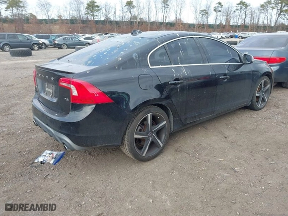 2016 Volvo S60 T5 Drive-E R-Design Special Edition with VIN YV126MFP6G2395071, listed as a IAAI auction lot 41763662 with 89,556 mi miles. Bid and sale history available at carsss.com. Image 4.