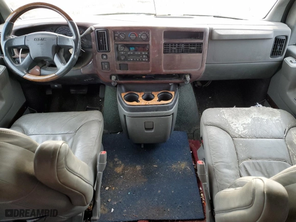 2005 GMC Savana Cargo Van YF7 Upfitter with VIN 1GDFH15T351130346, listed as a Copart auction lot 48831065 with 212,465 mi miles and Clean Title. Bid and sale history available at carsss.com. Image 8.
