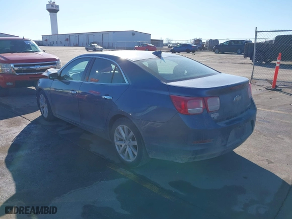 2015 Chevrolet Malibu LT with VIN 1G11D5SL0FF208469, listed as a IAAI auction lot 41673121 with 169,146 mi miles. Bid and sale history available at carsss.com. Image 3.