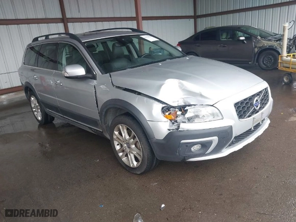 2016 Volvo XC70 T5 Drive-E Premier with VIN YV440MBK4G1247692, listed as a IAAI auction lot 41578855 with NaN miles. Bid and sale history available at carsss.com. Image 1.