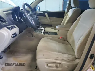 2010 Toyota Highlander with VIN 5TDBK3EH9AS035203, listed as a Copart auction lot 66279175 with 228,349 mi miles and Clean title. Bid and sale history available at DreamBid. Image 7.