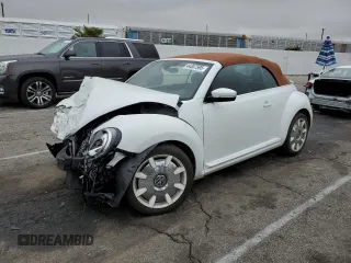 2019 Volkswagen Beetle S с VIN 3VW5DAAT1KM503803, выставлен на аукционе Copart как лот 44387595 с пробегом 35 800 миль миль и Списание • Salvage title. История ставок и продаж доступна на DreamBid. Изображение 1.