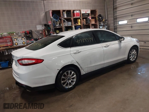 2015 Ford Fusion S with VIN 3FA6P0G73FR296798, listed as a IAAI auction lot 41789594 with 207,233 mi miles. Bid and sale history available at carsss.com. Image 4.