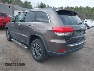 2018 Jeep Grand Cherokee Limited z VIN 1C4RJFBG4JC268356, wystawiony jako IAAI lot #42071471 z przebiegiem 120 083 mil mil oraz . Historia ofert i sprzedaży dostępna na DreamBid. Obrazek 3.