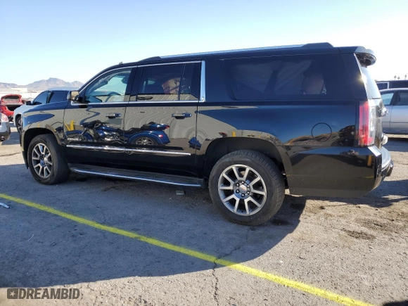 2019 GMC Yukon XL Denali with VIN 1GKS2HKJXKR368518, listed as a Copart auction lot 42833005 with 69,557 mi miles and Salvage Title. Bid and sale history available at carsss.com. Image 2.