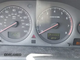 2003 Volvo S80 with VIN YV1TS91Z531313059, listed as a IAAI auction lot 41581225 with 127,946 mi miles. Bid and sale history available at carsss.com. Image 7.