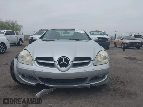 2006 Mercedes-Benz SLK 350 with VIN WDBWK56F66F096640, listed as a IAAI auction lot 42375574 with 88,657 mi miles and . Bid and sale history available at DreamBid. Image 12.