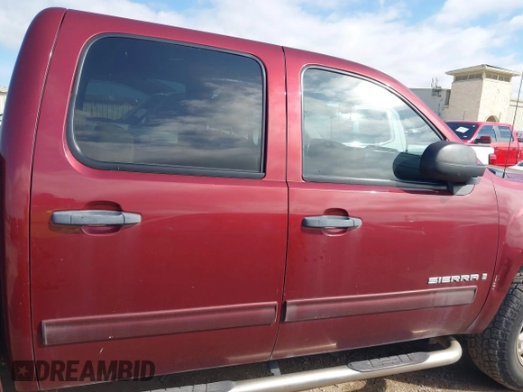 2008 GMC Sierra 1500 SLT z VIN 2GTEC13J381206419, wystawiony jako IAAI lot #42342570 z przebiegiem 145 671 mil mil oraz . Historia ofert i sprzedaży dostępna na DreamBid. Obrazek 13.
