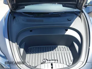 2023 Tesla Model 3 z VIN 5YJ3E1EA6PF694419, wystawiony jako IAAI lot #42268637 z przebiegiem 17 419 mil mil oraz . Historia ofert i sprzedaży dostępna na DreamBid. Obrazek 10.