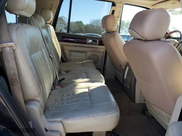 2004 Lincoln Navigator Luxury with VIN 5LMFU27R94LJ10685, listed as a Copart auction lot 43794105 with 441,961 mi miles and Salvage Title. Bid and sale history available at carsss.com. Image 11.