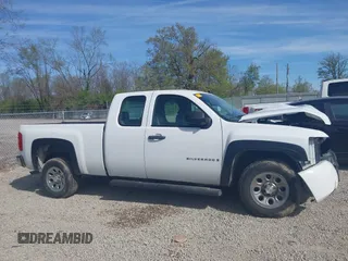 2007 Chevrolet Silverado 1500 Work Truck with VIN 2GCEC19C671704072, listed as a IAAI auction lot 42081776 with Not Provided miles and . Bid and sale history available at DreamBid. Image 13.