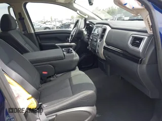 2017 Nissan Titan SV z VIN 1N6AA1EJ1HN535598, wystawiony jako IAAI lot #42237925 z przebiegiem 49 425 mil mil oraz . Historia ofert i sprzedaży dostępna na DreamBid. Obrazek 5.