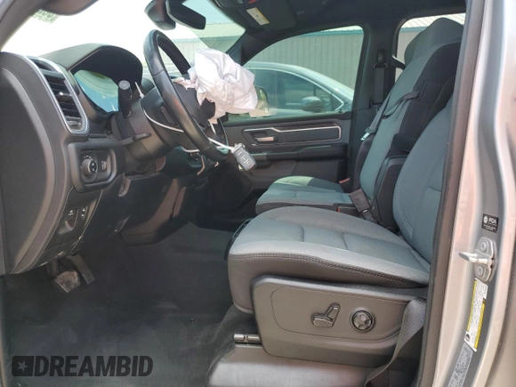 2021 Ram 1500 Big Horn z VIN 1C6RREFT1MN660589, wystawiony jako Copart lot #53296115 z przebiegiem 73 354 mil mil oraz Nie do naprawy • Non repairable. Historia ofert i sprzedaży dostępna na DreamBid. Obrazek 7.