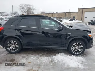 2018 Mitsubishi Outlander SEL z VIN JA4AR4AW3JU003581, wystawiony jako IAAI lot #41649517 z przebiegiem 133 160 mil mil oraz . Historia ofert i sprzedaży dostępna na DreamBid. Obrazek 13.