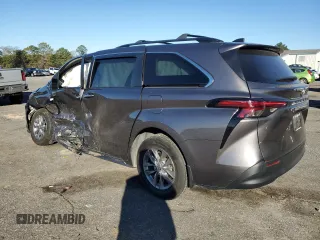2022 Toyota Sienna XLE z VIN 5TDYRKEC1NS098418, wystawiony jako Copart lot #87546855 z przebiegiem 92 819 mil mil oraz Szkody całkowita. Historia ofert i sprzedaży dostępna na DreamBid. Obrazek 2.