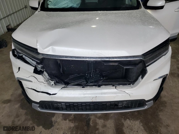 2025 Honda Pilot Elite with VIN 5FNYG1H85SB018593, listed as a Copart auction lot 84302804 with 12,709 mi miles and Salvage Title. Bid and sale history available at carsss.com. Image 13.