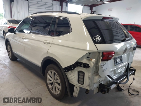 2018 Volkswagen Tiguan SEL z VIN 3VV3B7AX1JM167656, wystawiony jako IAAI lot #42658377 z przebiegiem 74 130 mil mil oraz . Historia ofert i sprzedaży dostępna na DreamBid. Obrazek 3.