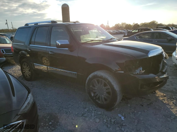 2014 Lincoln Navigator with VIN 5LMJJ2J54EEL05754, listed as a Copart auction lot 82837704 with 236,773 mi miles and Salvage Title. Bid and sale history available at carsss.com. Image 4.