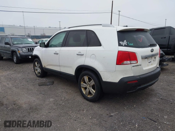 2013 Kia Sorento EX with VIN 5XYKUCA6XDG385102, listed as a IAAI auction lot 41237922 with 149,420 mi miles. Bid and sale history available at carsss.com. Image 3.