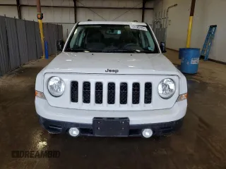 2016 Jeep Patriot Sport z VIN 1C4NJRBB1GD557377, wystawiony jako Copart lot #50814255 z przebiegiem 164 647 mil mil oraz Czysty tytuł • Clean title. Historia ofert i sprzedaży dostępna na DreamBid. Obrazek 5.