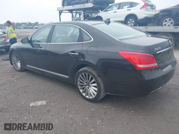 2015 Hyundai Equus Signature with VIN KMHGH4JH9FU098686, listed as a IAAI auction lot 42275775 with 102,765 mi miles and . Bid and sale history available at DreamBid. Image 3.