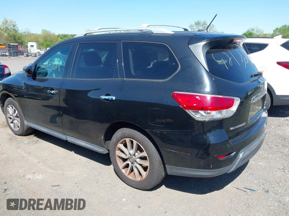 2013 Nissan Pathfinder S with VIN 5N1AR2MM4DC626749, listed as a IAAI auction lot 42132728 with 197,237 mi miles. Bid and sale history available at carsss.com. Image 3.