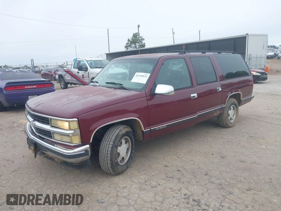 1999 Chevrolet Suburban with VIN 3GNEC16R5XG114890, listed as a IAAI auction lot 41345029 with 274,687 mi miles. Bid and sale history available at carsss.com. Image 2.