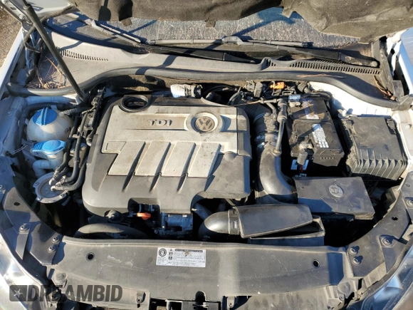 2010 Volkswagen Jetta SportWagen TDI with VIN 3VWTL7AJ4AM643127, listed as a Copart auction lot 76867944 with 207,607 mi miles and Salvage Title. Bid and sale history available at carsss.com. Image 11.