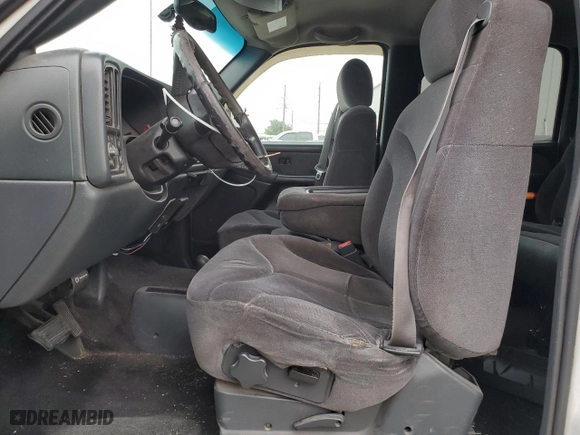 2002 GMC Sierra 2500HD SLE with VIN 1GTHK23172F105440, listed as a Copart auction lot 81404564 with 325,464 mi miles and Non Repairable. Bid and sale history available at carsss.com. Image 7.