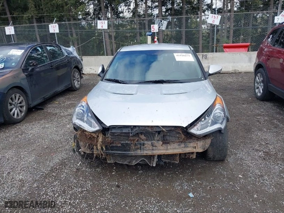 2013 Hyundai Veloster Turbo w/Black Int with VIN KMHTC6AE5DU174898, listed as a IAAI auction lot 41928271 with 119,968 mi miles. Bid and sale history available at carsss.com. Image 13.