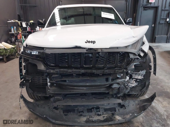 2023 Jeep Grand Cherokee Limited with VIN 1C4RJHBG3PC504354, listed as a IAAI auction lot 41453411 with 26,942 mi miles. Bid and sale history available at carsss.com. Image 6.