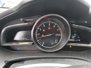 2018 Mazda 3 Grand Touring z VIN 3MZBN1W38JM190398, wystawiony jako Copart lot #53164605 z przebiegiem 74 845 mil mil oraz Szkoda całkowita • Salvage title. Historia ofert i sprzedaży dostępna na DreamBid. Obrazek 9.