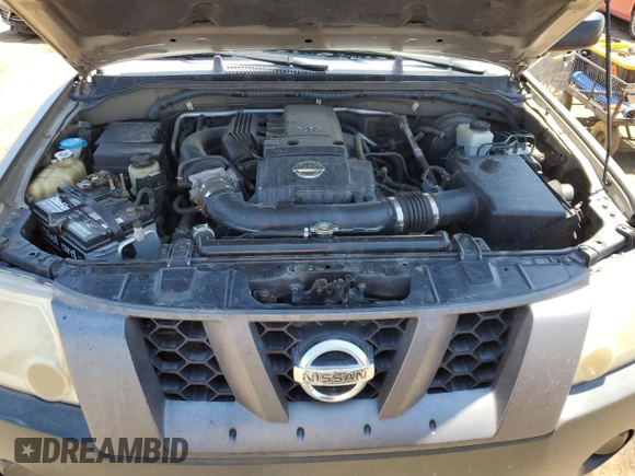 2005 Nissan Xterra S z VIN 5N1AN08W75C642635, wystawiony jako Copart lot #60155105 z przebiegiem 285 853 mil mil oraz Czysty tytuł • Clean title. Historia ofert i sprzedaży dostępna na DreamBid. Obrazek 12.