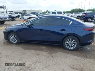 2023 Mazda 3 S z VIN 3MZBPAAM2PM361827, wystawiony jako IAAI lot #42389609 z przebiegiem 17 697 mil mil oraz . Historia ofert i sprzedaży dostępna na DreamBid. Obrazek 14.
