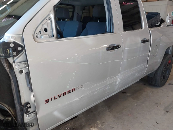 2017 Chevrolet Silverado 1500 LT with VIN 1GCVKREC5HZ252129, listed as a IAAI auction lot 41527539 with 135,982 mi miles. Bid and sale history available at carsss.com. Image 20.