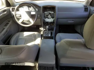 2005 Chrysler 300 with VIN 2C3JA53G55H584006, listed as a Copart auction lot 76698204 with 0 mi miles and Salvage Title. Bid and sale history available at carsss.com. Image 8.